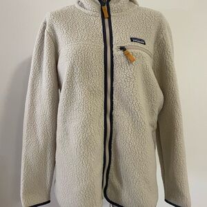 Patagonia NWT Natural and Navy Retro Pile Fleece Hoodie Jacket, W’s XL